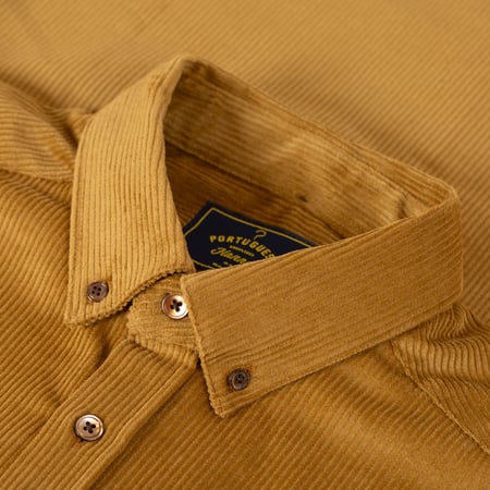 detail PORTUGUESE-FLANNEL-flâneurs-chemise-velours-Lobo-Prairie col