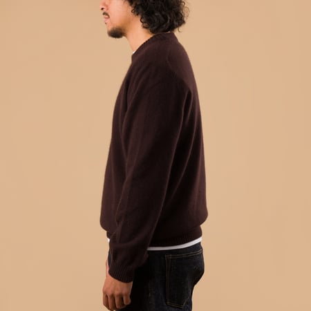 vignette Nitto X Flaneurs pull Bedros geelongora ebony porté de profil