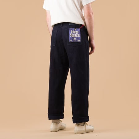 Image-Flâneurs_NAKED & FAMOUS Pleated Trousers Indigo Sugiaya_de dos