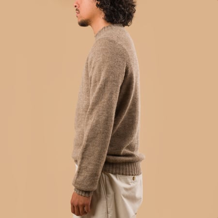 Vignette flâneurs pull laine shetland épais Harley of Scotland camel Fawn profil
