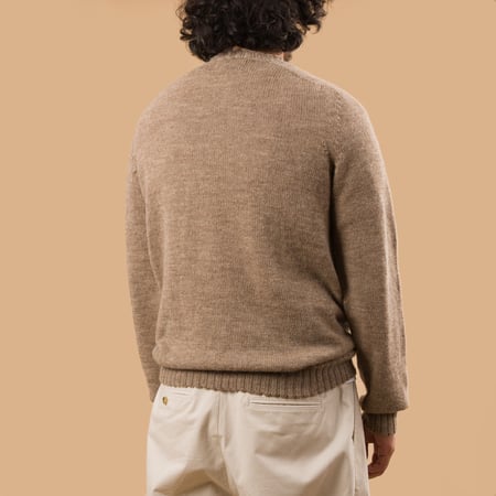 Vignette flâneurs pull laine shetland épais Harley of Scotland camel Fawn