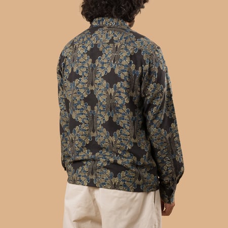 chemise collaboration Kardo FW25 de dos