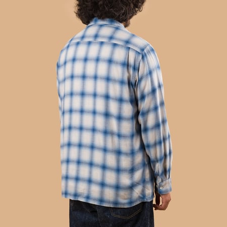 Image-Flâneurs_BEAMS PLUS / Open Collar Ombre Blue_de-dos