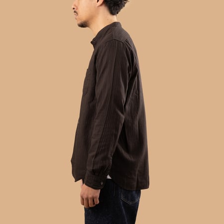 Image-Flâneurs_FOB FACTORY / F3511 Band Collar Shirt Black_de-profil