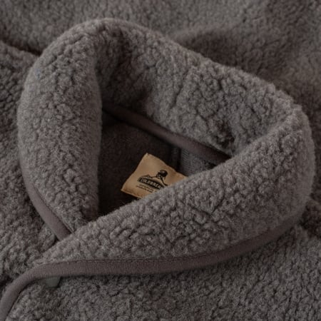 détail COLDBREAKER  Flâneurs Ultralight Retro Jacket Anthracite col