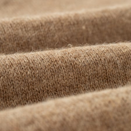 image flâneurs HARLEY OF SCOTLAND 1 Ply Voe True Shetland Crew Neck Fawn laine