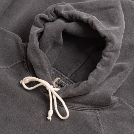 Image-Flâneurs_DUBBLE WORKS / Flatseams Raglan Hoodie Pigment Dye Sumikuro_detail