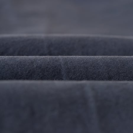 detail fabric flaneurs BEAMS PLUS x FLANEURS collaboration pantalon chino 2 Pleats Trousers Canvas Washer navy