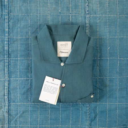 détails fold col KARDO x FLANEURS  LS Shirt Handwoven Denim Indigo (2)