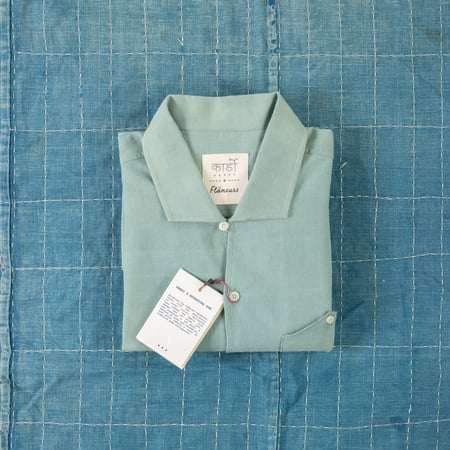 détail fold KARDO x FLANEURS  LS Shirt Handwoven Denim Light Indigo (10)