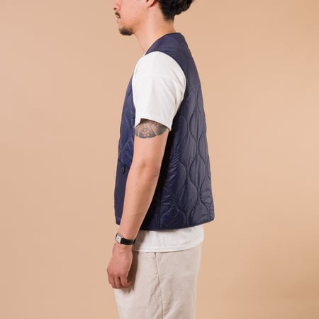 Image-Flâneurs_MANIFATTURA CECCARELLI / All Season Vest navy de profil