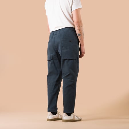 Image-Flâneurs_JACKMAN / Sashiko Umps Pants Iron Navy de dos