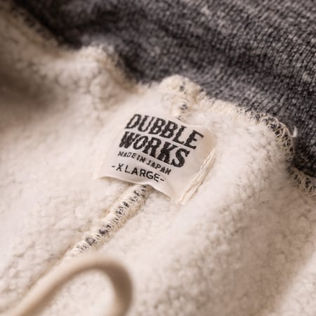 Image-Flâneurs_DUBBLE WORKS / Loopwheel Sweat Pants Heather Charcoal détail tag