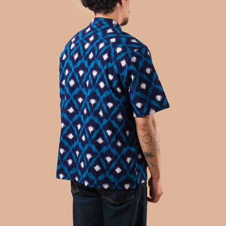 image flâneurs UNIVERSAL WORKS / Deck Shirt Diamond Ikat Indigo de dos