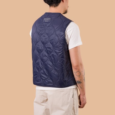 Image-Flâneurs_MANIFATTURA CECCARELLI / All Season Vest navy de dos