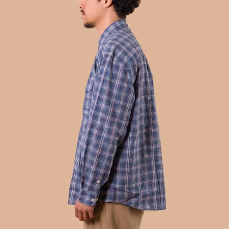 image flâneurs FRIZMWORKS / Uneven Check Shirt Blue de profil