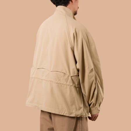 image flâneurs FRIZMWORKS / Harrington M65 Jacket Beige de dos