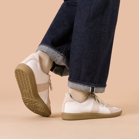 image flâneurs REPRODUCTION OF FOUND / German Military Trainer Ventile Off White dos