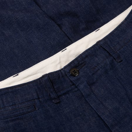 Image-Flâneurs_BEAMS PLUS / MIL Trousers Denim 8oz Indigo détail ceinture