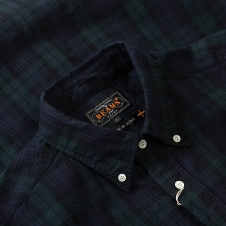 détail BEAMS PLUS  B.D. Short Sleeve Indigo Yarn Tartan Black Watch (2)