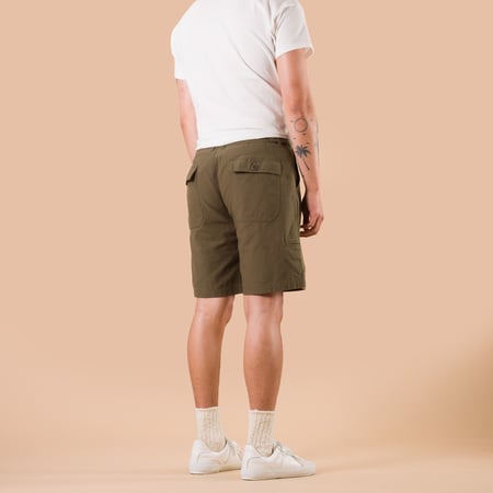image flâneurs FRIZMWORKS / Back Satin Essential Fatigue Shorts Olive dos
