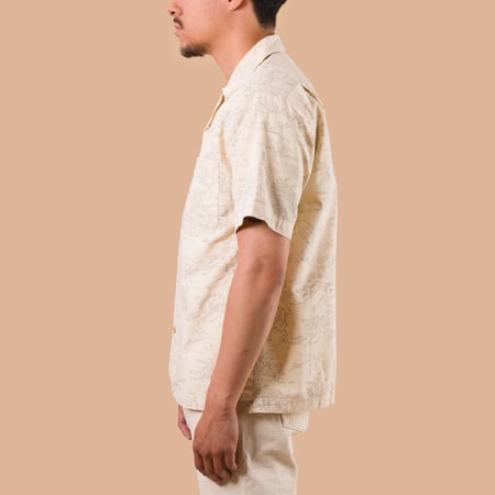 image flâneurs STUDIO D'ARTISAN / 5736 Manga Open Collar Shirt Ivory profil