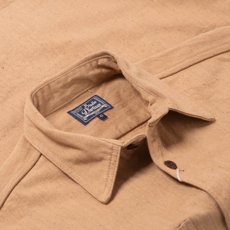 image flâneurs STUDIO D'ARTISAN / 5740 Fox Cotton Work Shirt Brown détail col