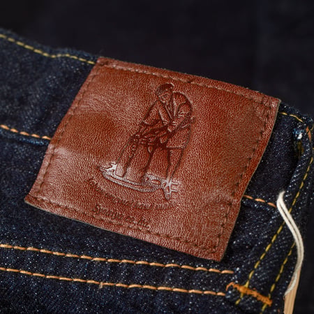 détail flaneurs PURE BLUE JAPAN 14oz Wash Selvedge Denim leather patch