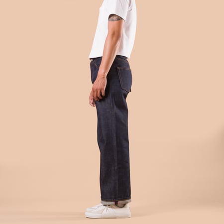 flaneurs NAKED & FAMOUS Dirty Fade Selvedge StrongGuy porté de profil