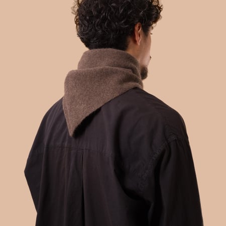 Ardmhor Triangle Hole Scarf Mocha