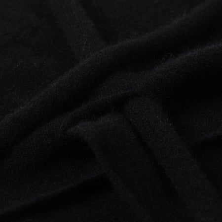 MACKIE Ardmhor Triangle Hole Scarf detail (8)