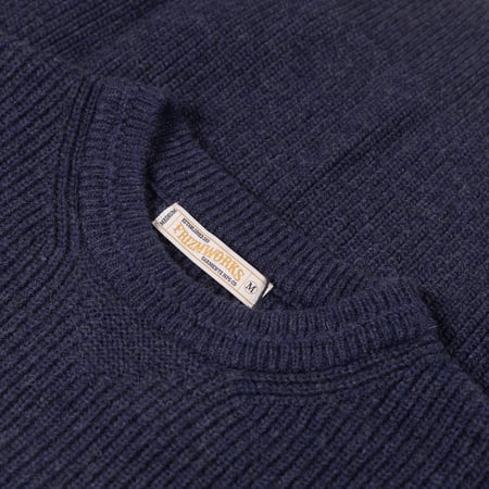 Image flâneurs FRIZMWORKS / Patch Round Pullover Knit Navy détail col