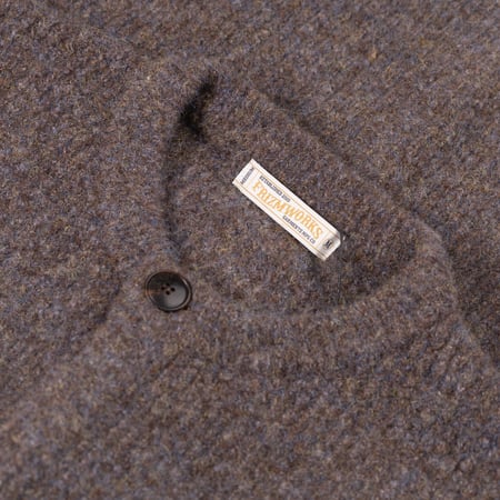 image flâneurs FRIZMWORKS / Brushed Wool Round Cardigan Brown détail col