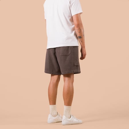 image porté back flaneurs XX DEVELOPMENT SURE MFG Super Tuck River Shorts brown