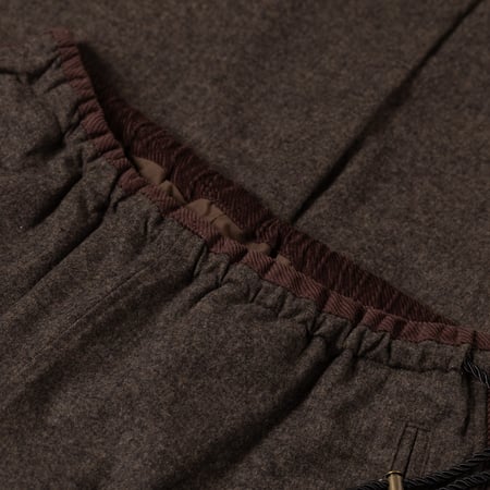 Image flâneurs FRIZMWORKS / Wool Easy Pants Forest Black détail ceinture