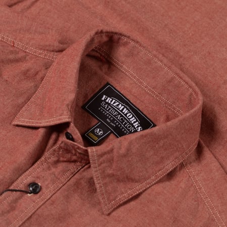 Image flâneurs FRIZMWORKS / 1920S Chambray Work Shirt Red détail col