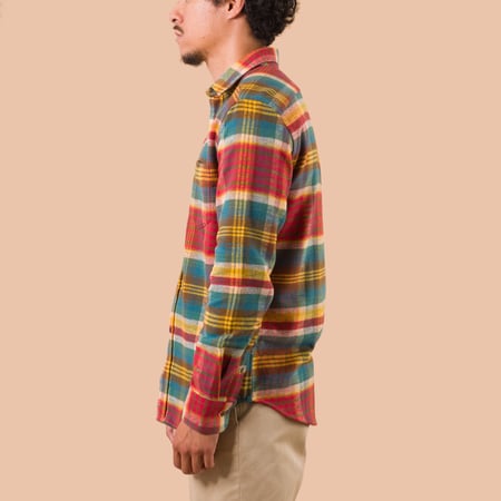 vignette flaneurs Portuguese Flannel Fasema Shirt worn side