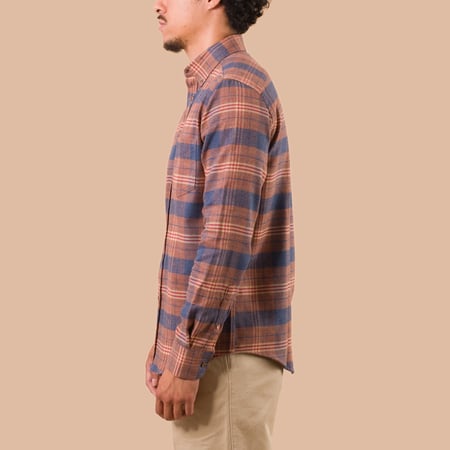 vignette flaneurs Portuguese Flannel Logia Shirt worn side