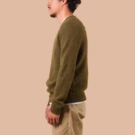 Vignettes Flaneurs Knitwear Shaggy Crew Neck Sweater Siskin worn side