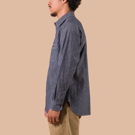 flaneurs NIGEL CABOURN Medical Shirt Indigo Selvedge Chambray worn side