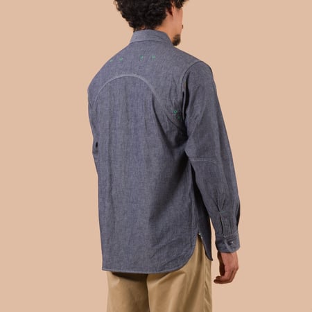 flaneurs NIGEL CABOURN Medical Shirt Indigo Selvedge Chambray worn back