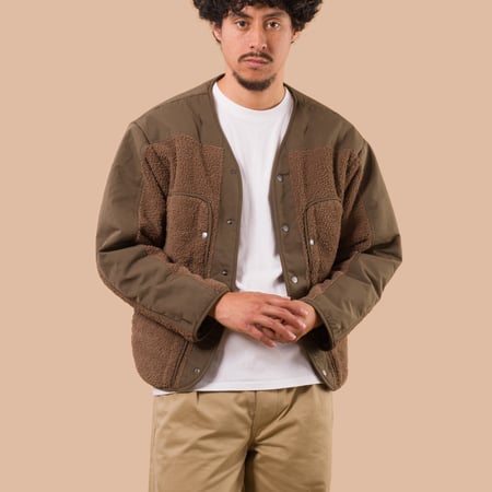 flaneurs Frizmworks Smock Hooded Parka Olive worn lining