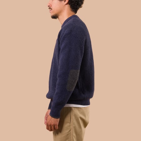 flaneurs Frizmworks Patch Round Pullover Knit Navy worn side