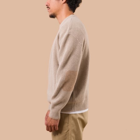 flaneurs Frizmworks Patch Round Pullover Knit Oatmeal worn side
