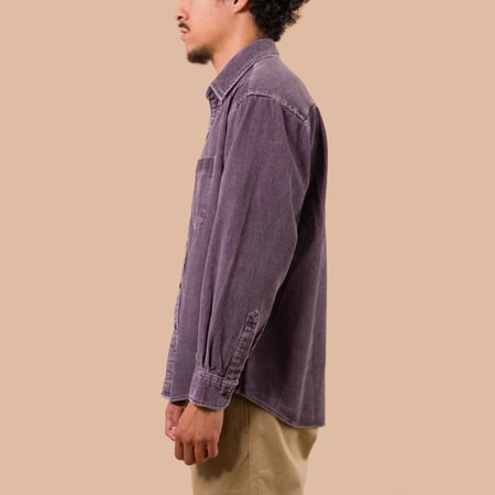 flaneurs Frizmworks Pigment 8W Corduroy Shirt Purple worn side