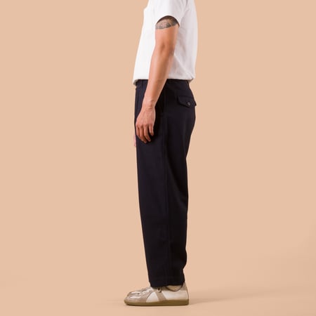 flaneurs worn side UNIVERSAL WORKS Dublin Wool Mix Oxford Pant Dark Navy