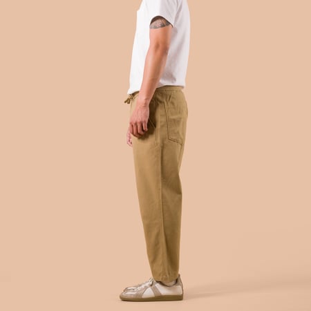 flaneurs worn side UNIVERSAL WORKS Brushed Moleskin Hi Water Trouser Sand