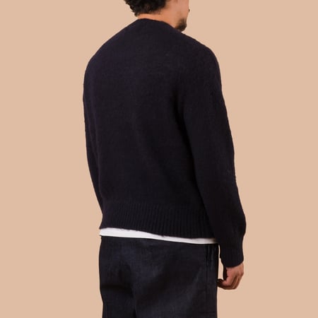 Image-Flâneurs_J. PRESS / Shaggy Dog Crew Neck Sweater Navy_de-dos