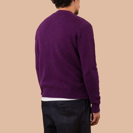 Image flâneurs JAMIESON'S / Crewneck Saddle Shoulder Sweater Loganberry dos
