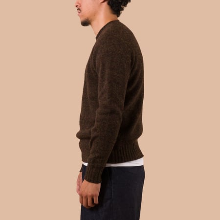 Image flâneurs JAMIESON'S / Crewneck Saddle Shoulder Sweater Grouse profil